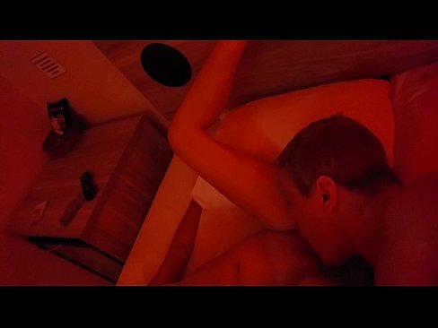 ❤️ Dinilaan ang aking basang puke. ❤️ Anal video sa amin
